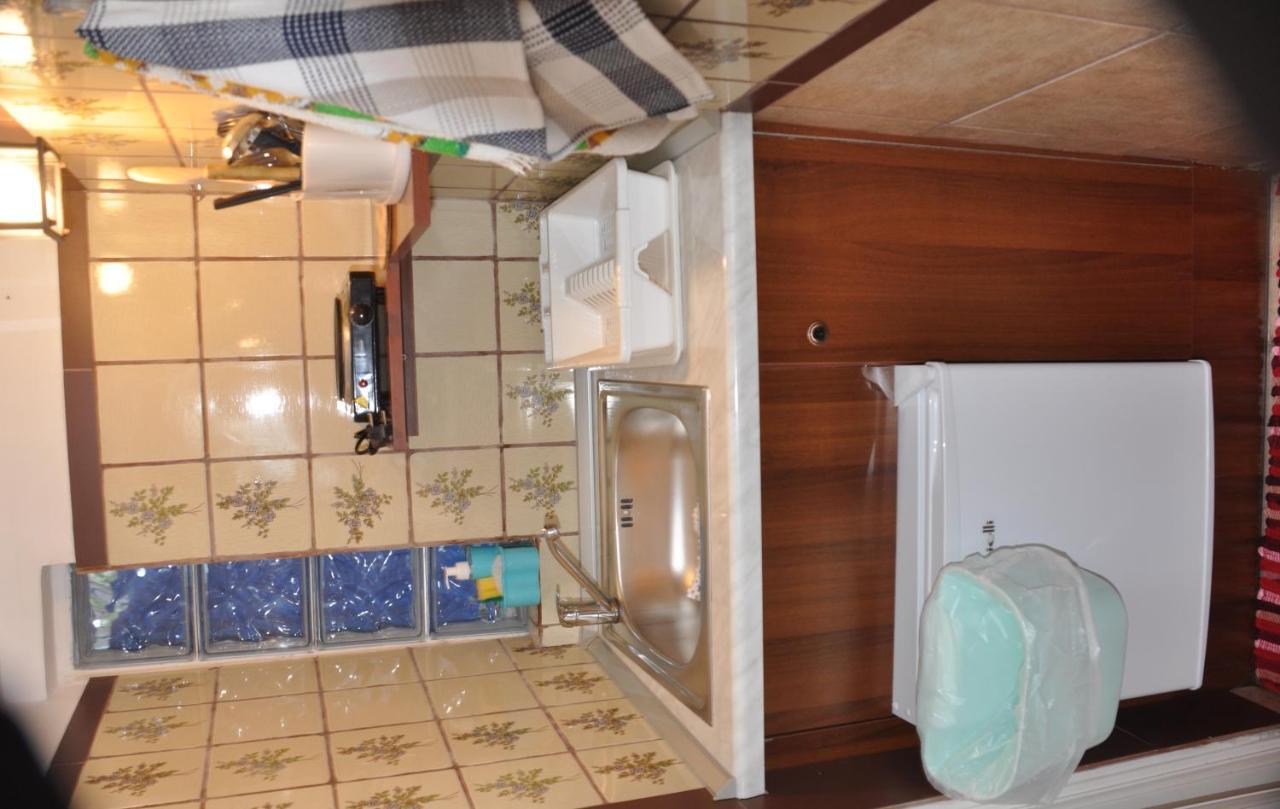 Casa Lela 3...Hydra Lägenhet Míloi Exteriör bild